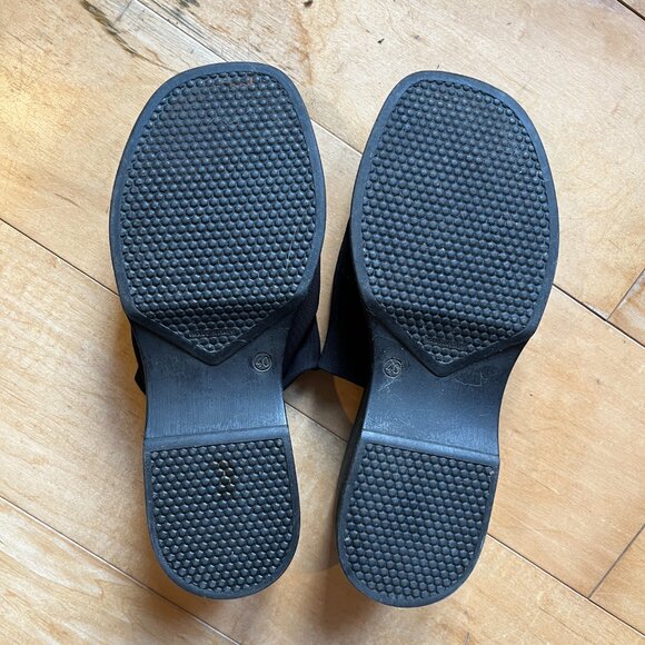 Steve Madden Slinky30 Black Slide Sandals Size 40 - Picture 5 of 9